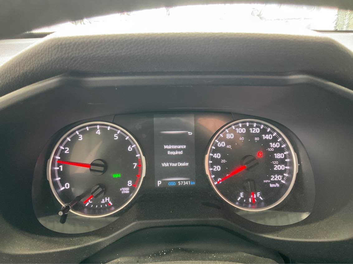 TOYOTA RAV4 LE 2020 - 6