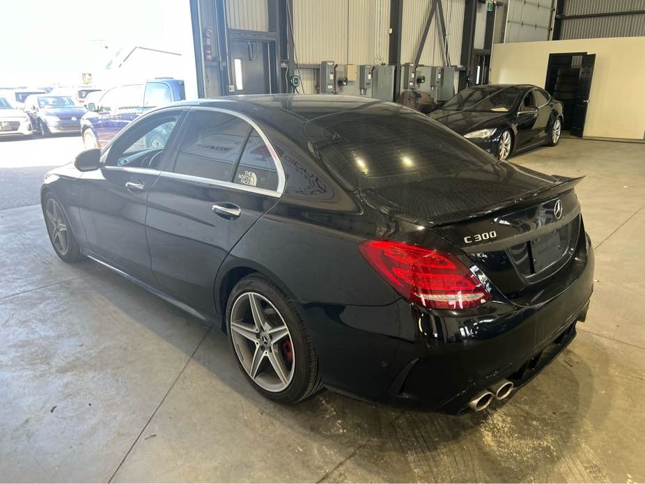 MERCEDES-BENZ C300 2018 - 3