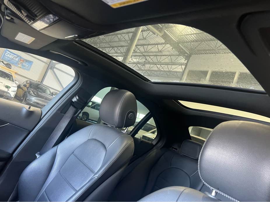 MERCEDES-BENZ C300 2018 - 8