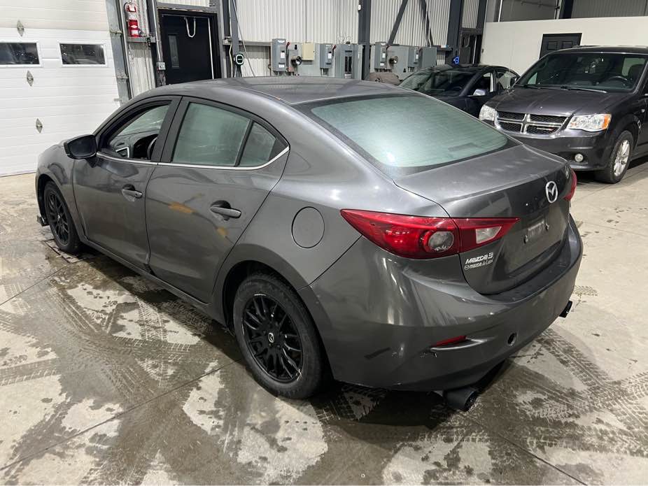 MAZDA 3 2018 - 12