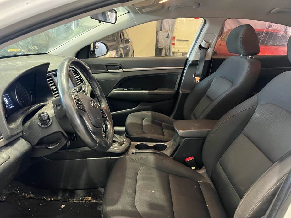 HYUNDAI ELANTRA 2017 - 5