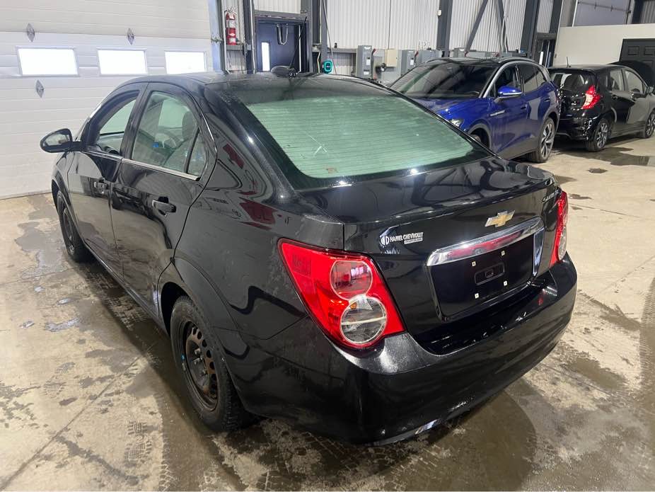 CHEVROLET SONIC 2015 - 3