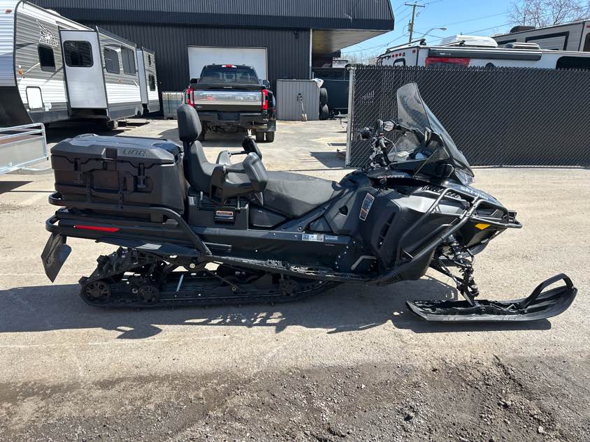 SKI-DOO EXPEDITION SE 2022