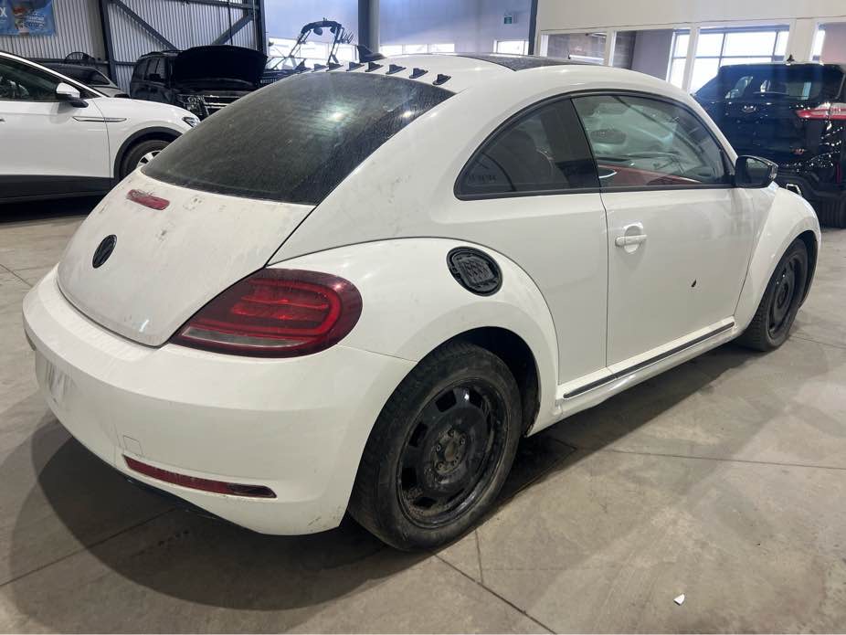 VOLKSWAGEN BEETLE 2017 - 12