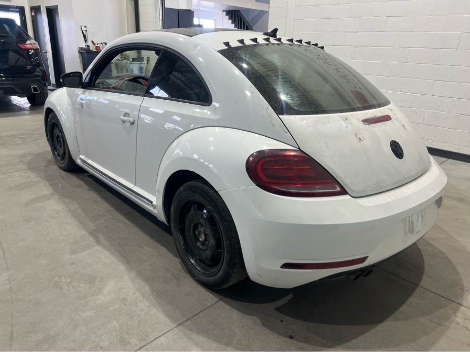 VOLKSWAGEN BEETLE 2017 - 13