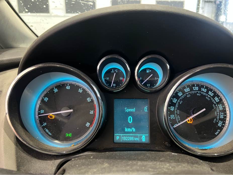 BUICK VERANO 2012 - 8