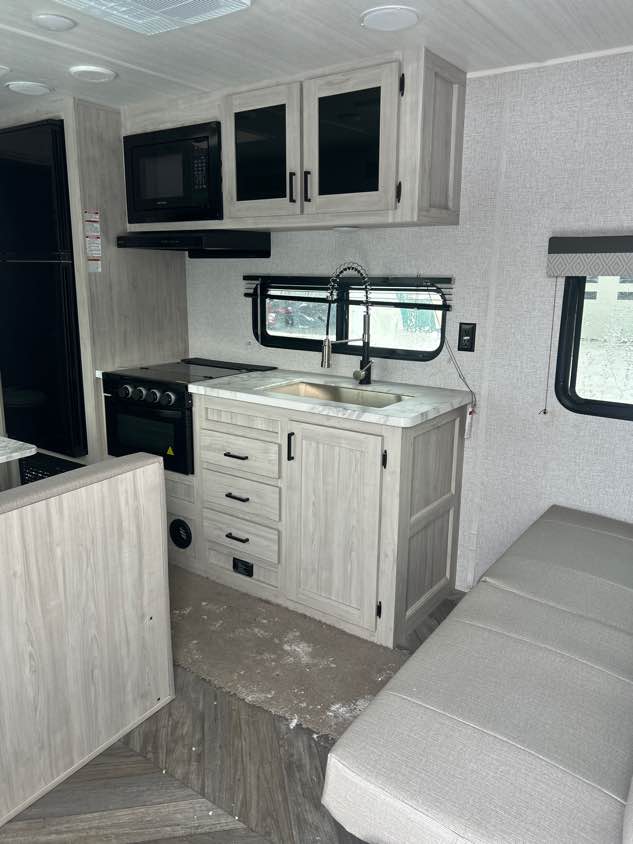 FOREST RIVER EAST TO WEST DELLA TERRA (230RB) 2023 - 7