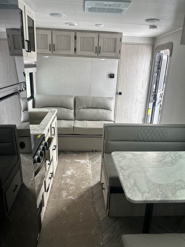 FOREST RIVER EAST TO WEST DELLA TERRA (230RB) 2023 - 14