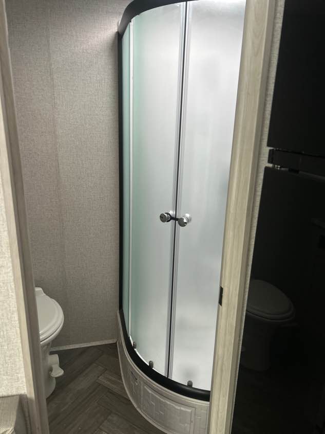 FOREST RIVER EAST TO WEST DELLA TERRA (230RB) 2023 - 23