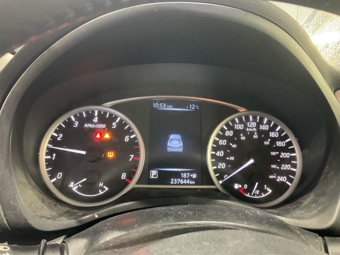 NISSAN SENTRA 2017 - 8