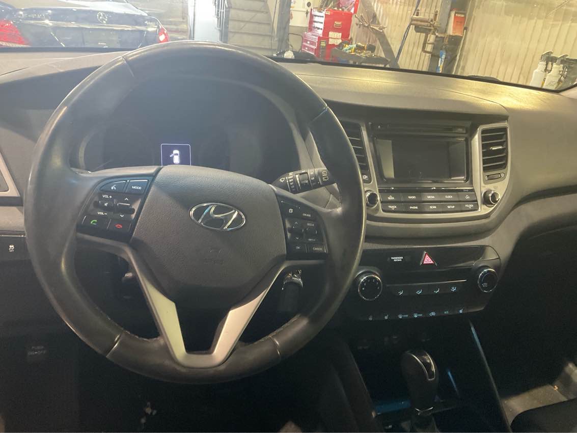 HYUNDAI TUCSON 2017 - 8