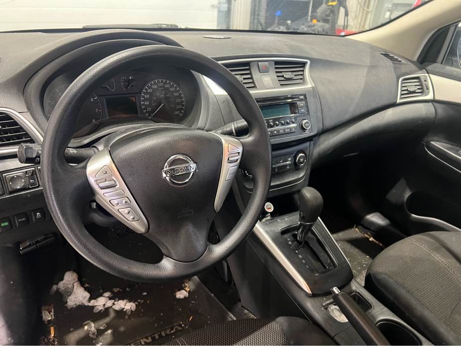 NISSAN SENTRA 2016 - 6