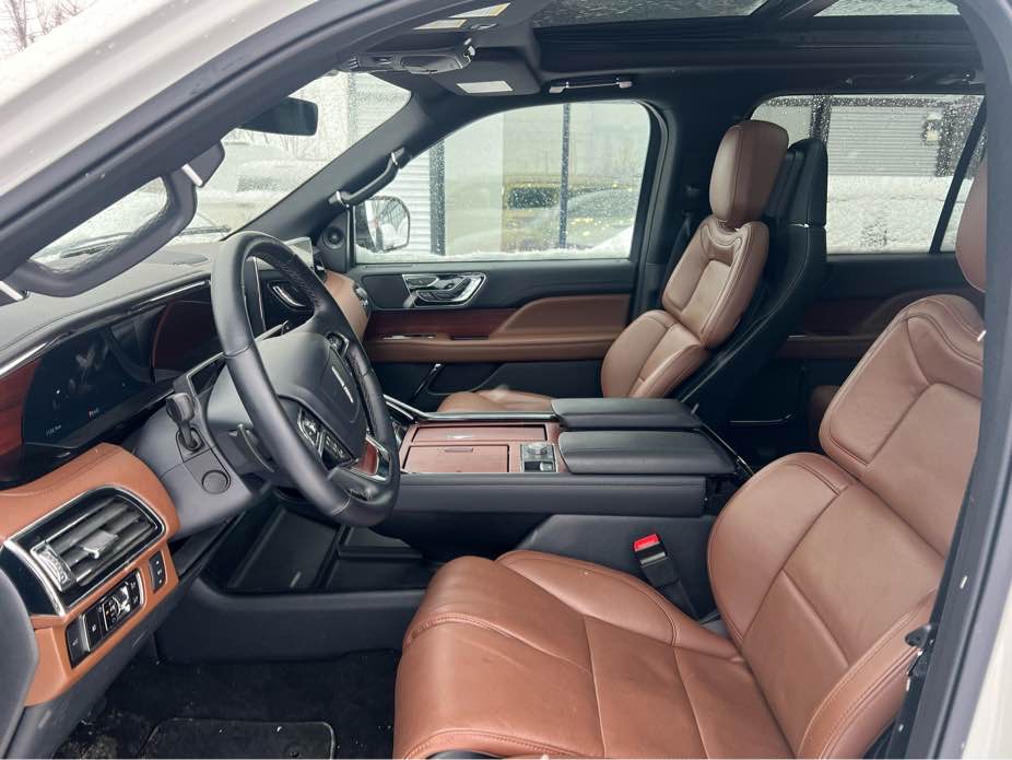 LINCOLN NAVIGATOR 2023 - 5