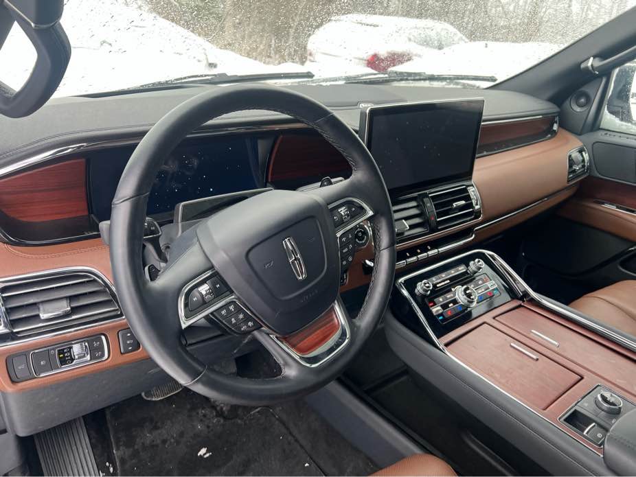 LINCOLN NAVIGATOR 2023 - 7