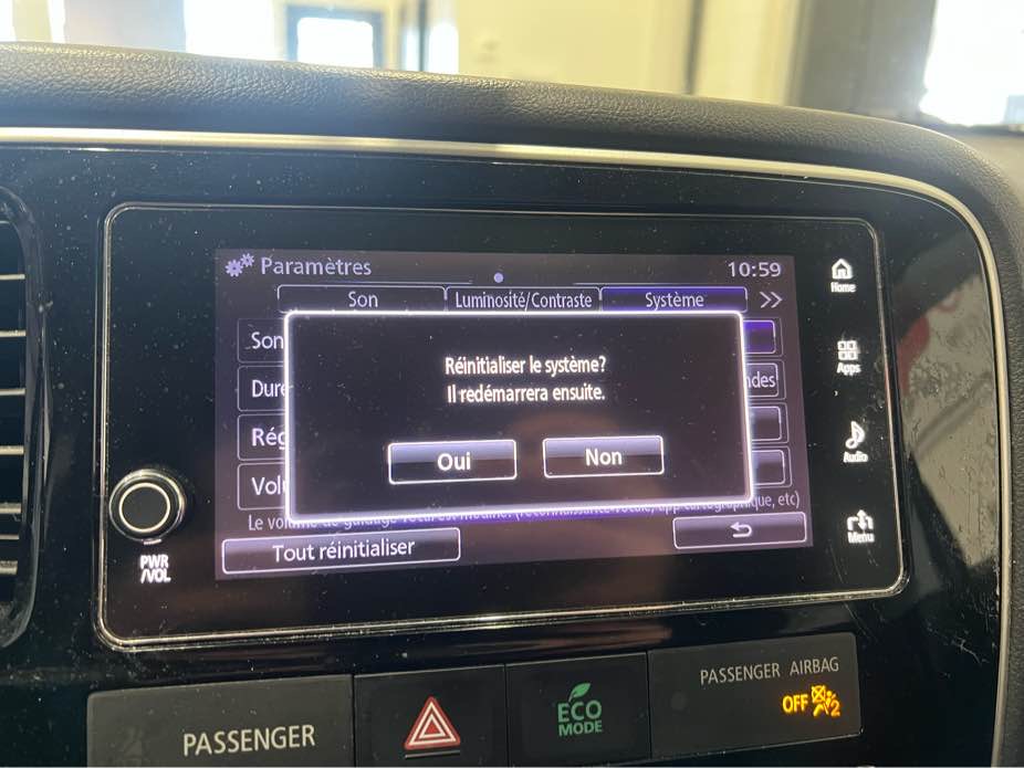 MITSUBISHI OUTLANDER 2017 - 9