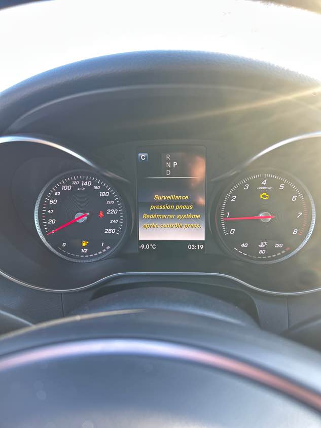 MERCEDES-BENZ C300 2018 - 8