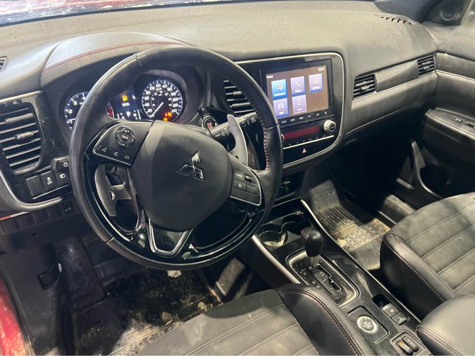 MITSUBISHI OUTLANDER 2020 - 8