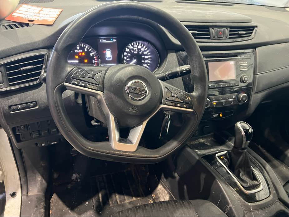 NISSAN ROGUE 2017 - 6