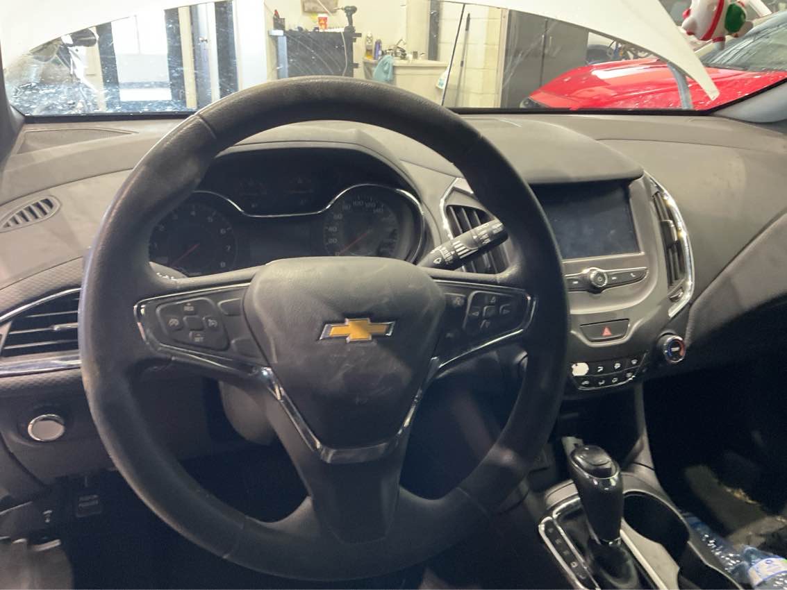 CHEVROLET CRUZE 2018 - 12