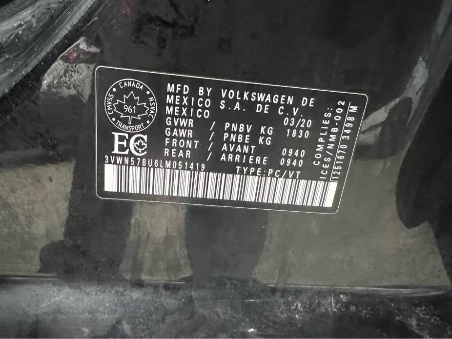 VOLKSWAGEN JETTA 2020 - 9