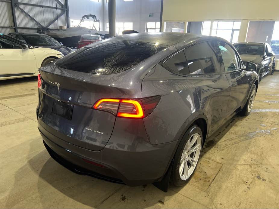 TESLA MODEL Y 2023 - 3