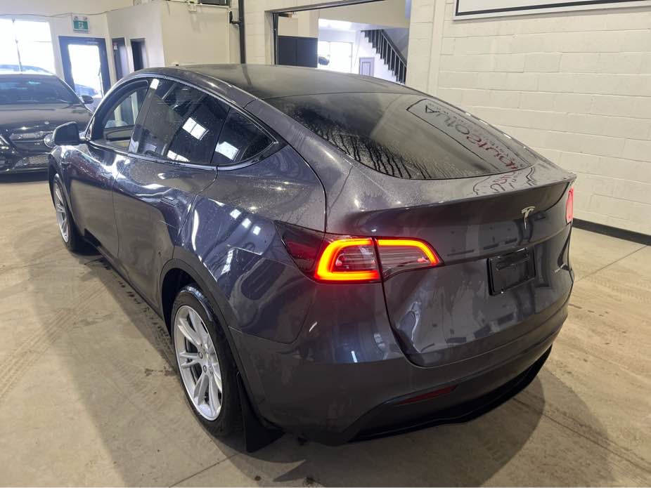 TESLA MODEL Y 2023 - 4