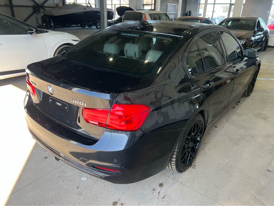 BMW 320I 2016 - 2