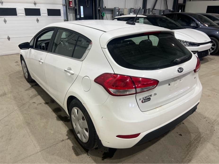 KIA FORTE 5 2017 - 3