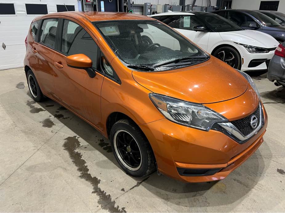 2017 nissan versa