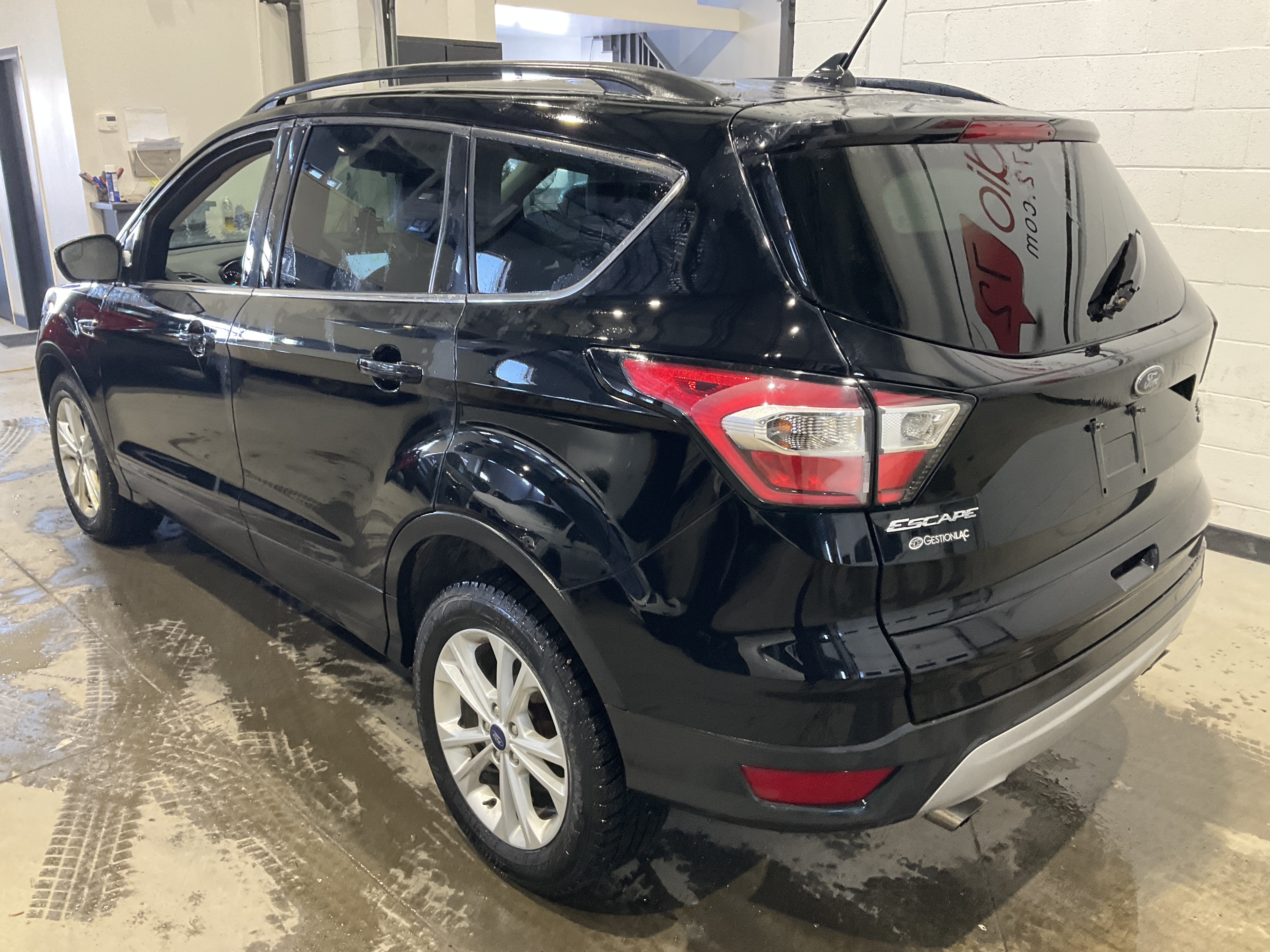 FORD ESCAPE 2018 - 3