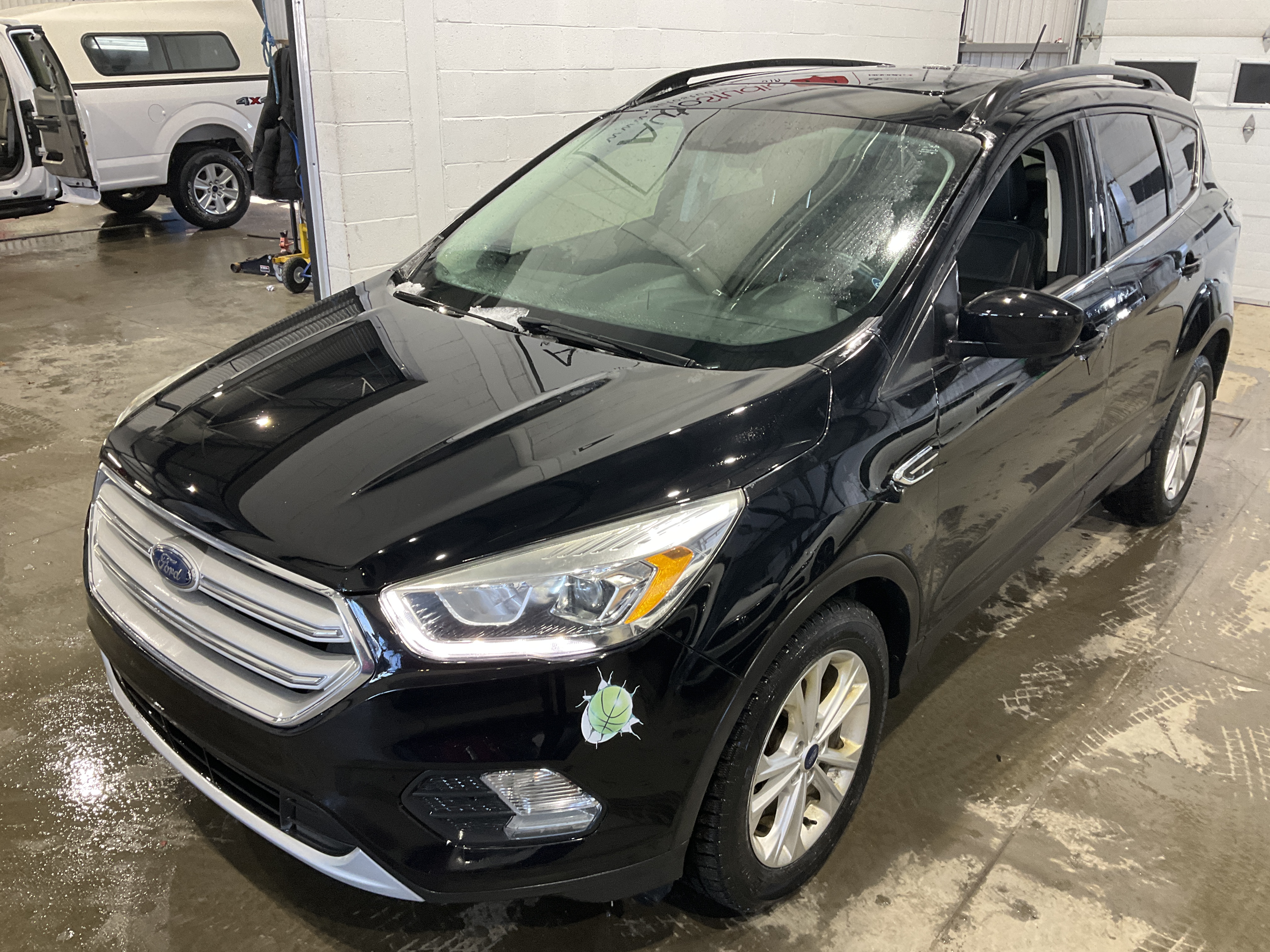 FORD ESCAPE 2018 - 4