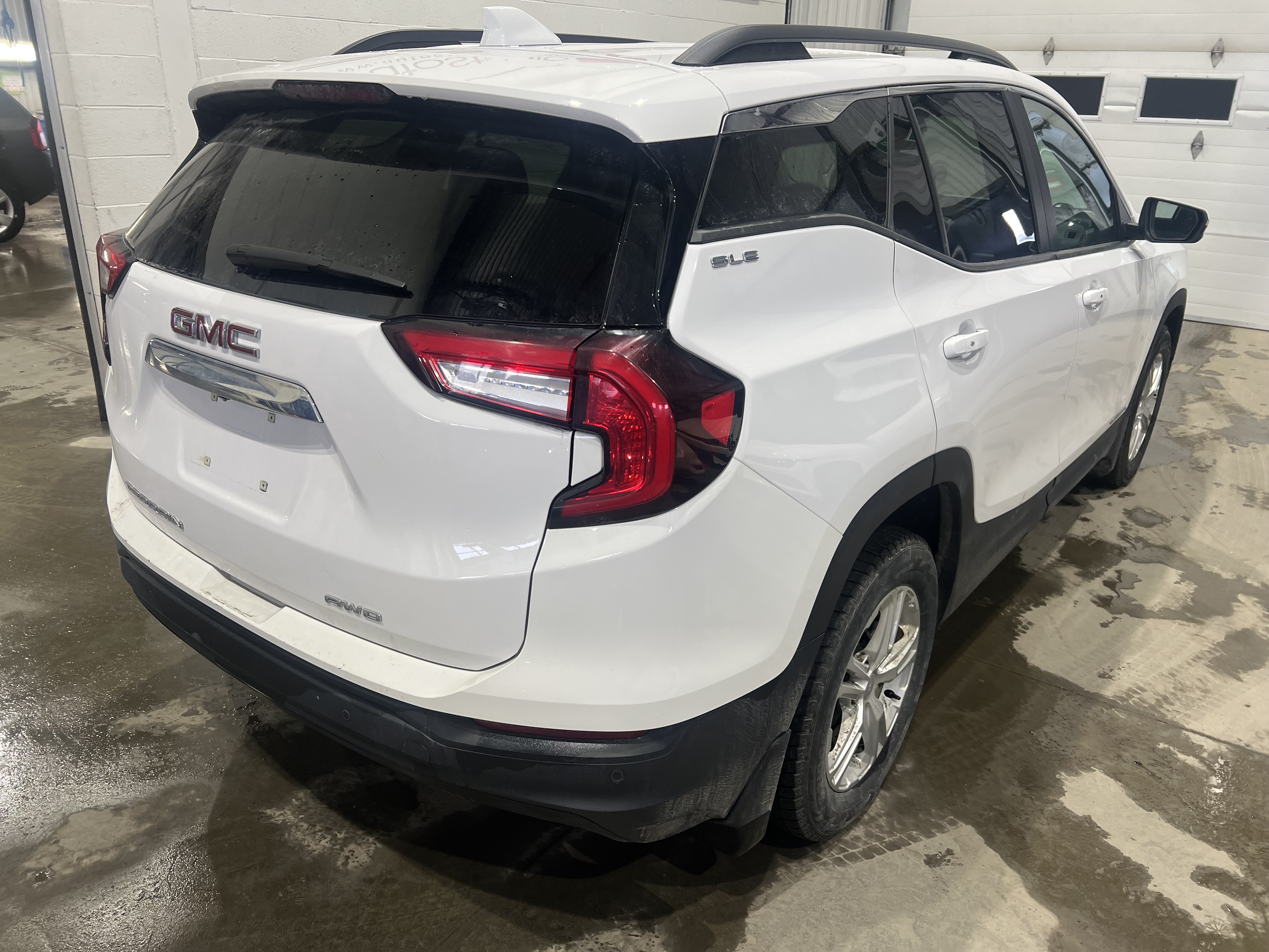 2022 GMC Terrain SLE