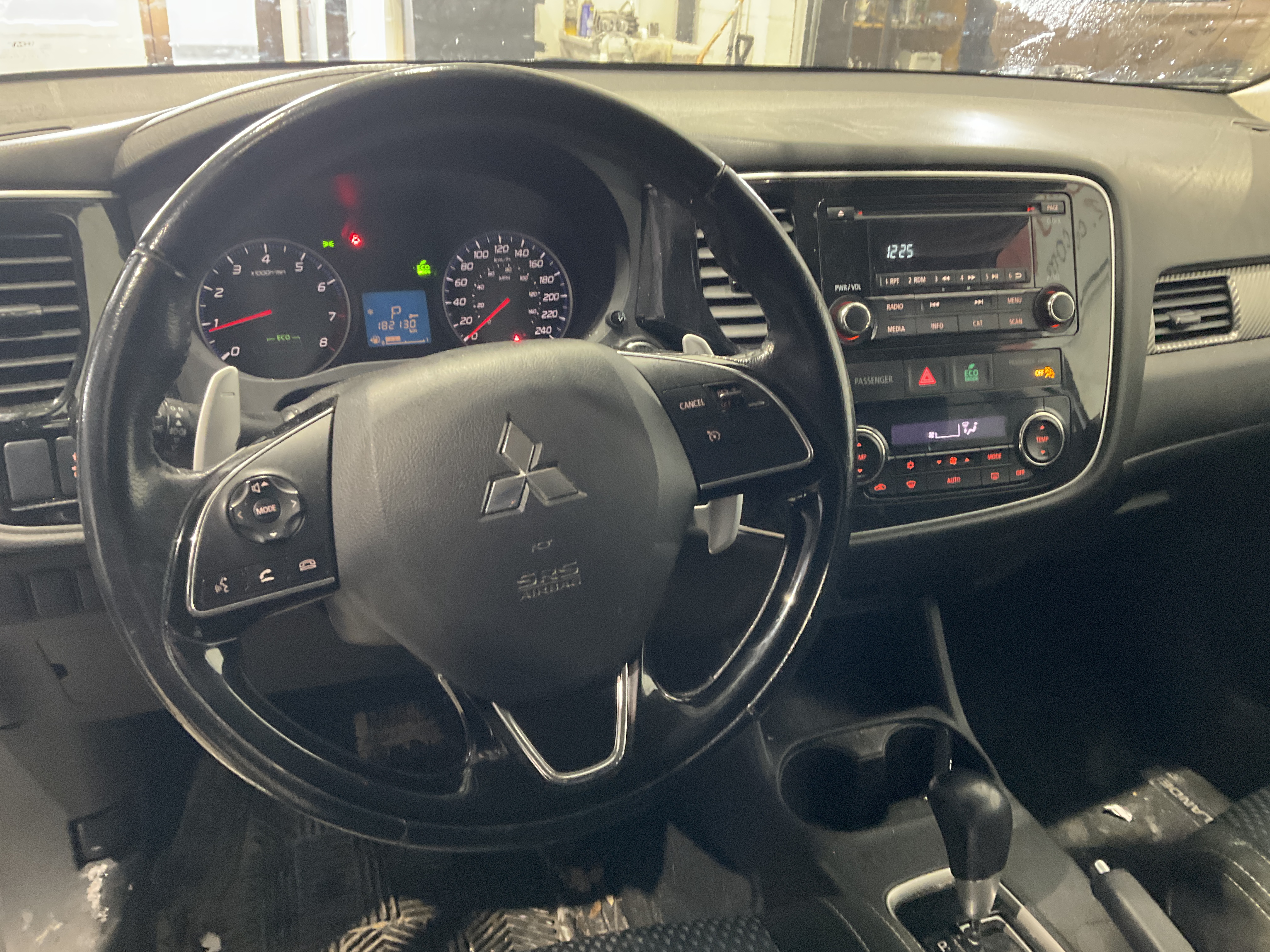 MITSUBISHI OUTLANDER 2016 - 10
