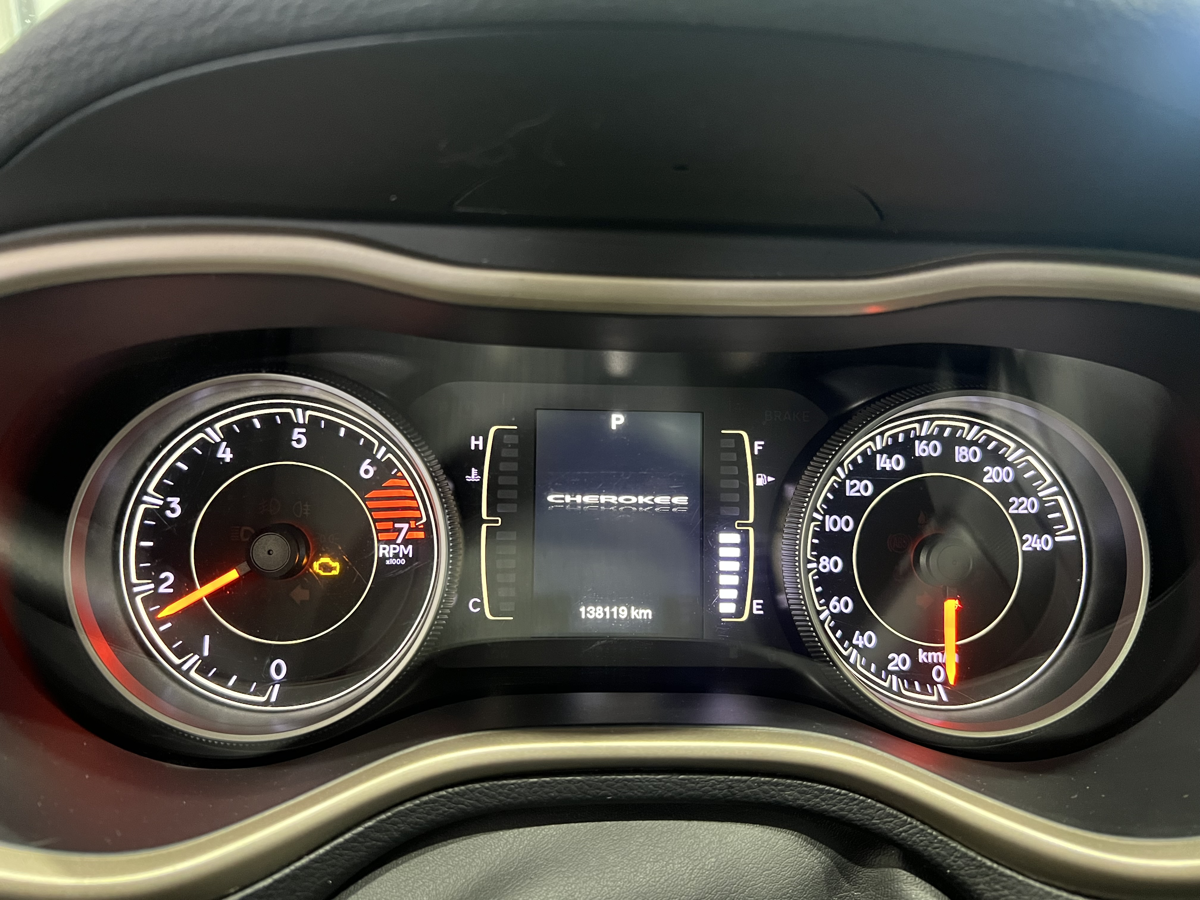 JEEP CHEROKEE 2016 - 9