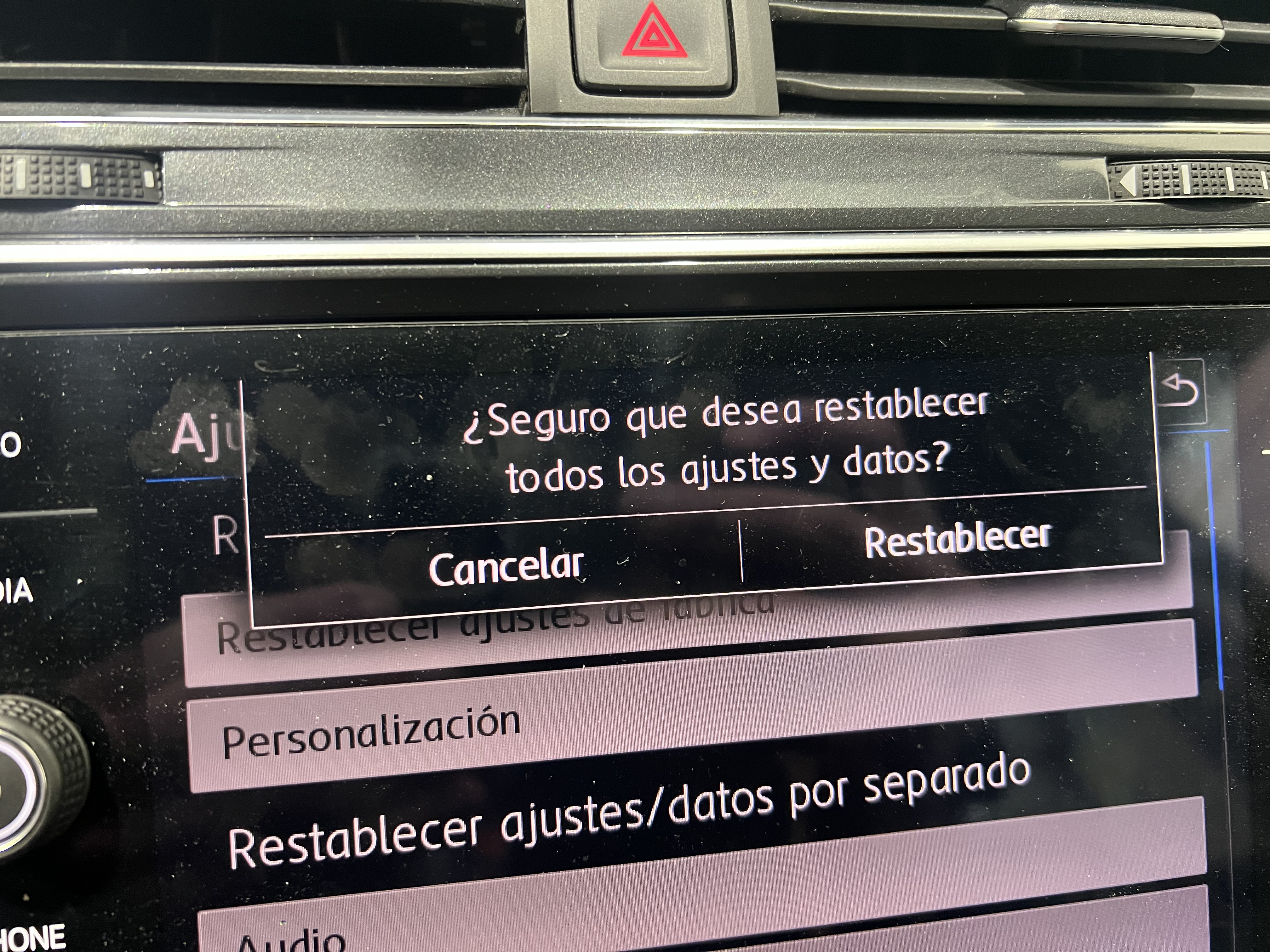 VOLKSWAGEN TIGUAN 2018 - 10