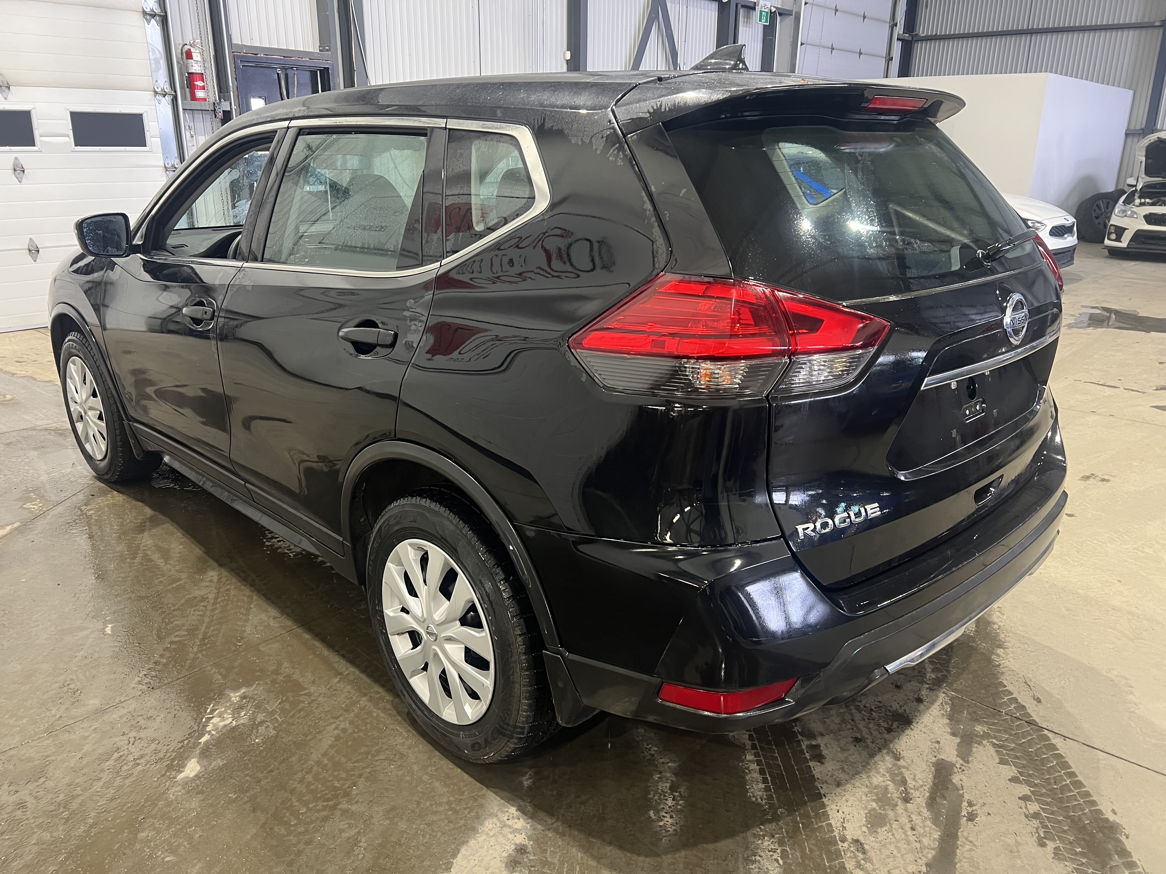 NISSAN ROGUE 2017 - 3