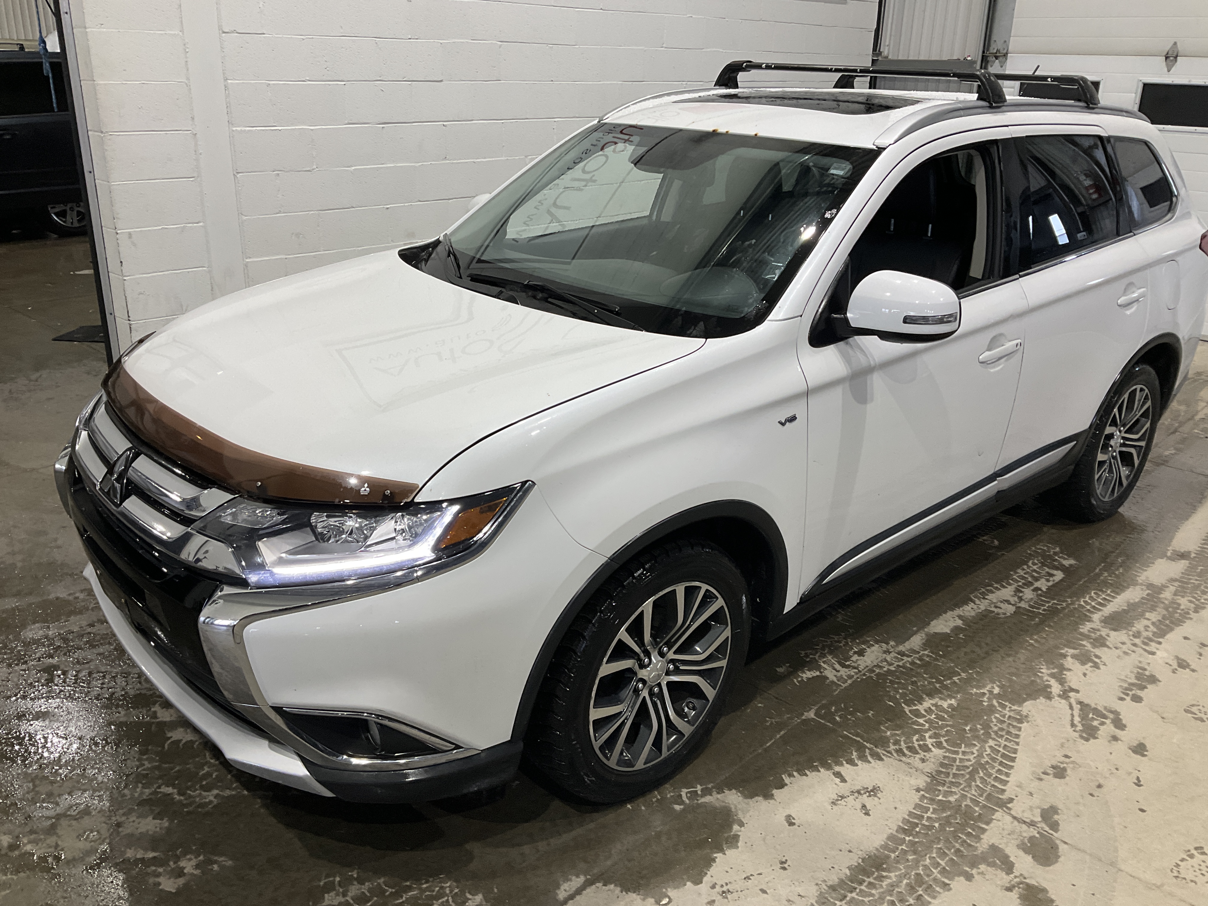 MITSUBISHI OUTLANDER 2016 - 4