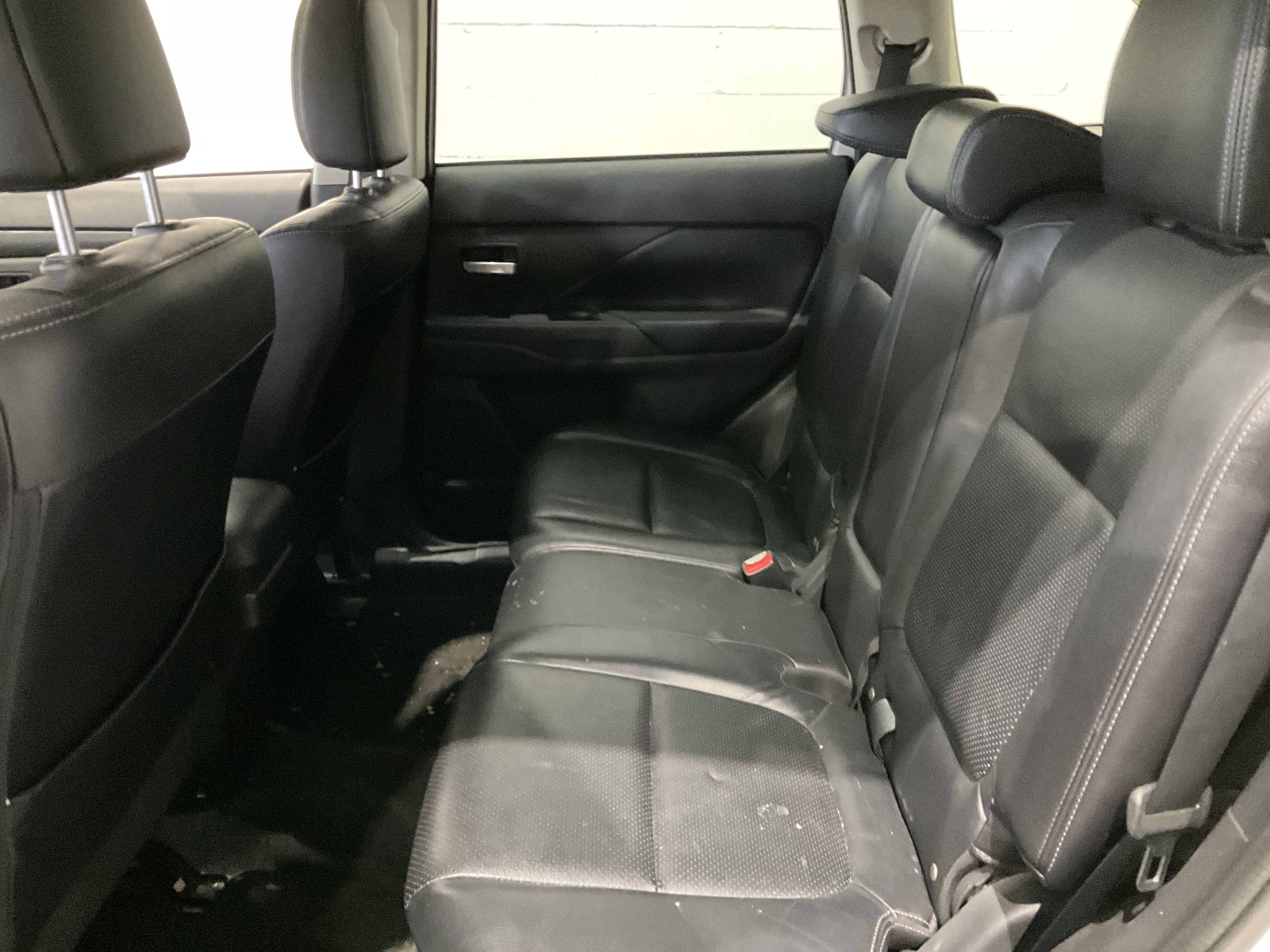 MITSUBISHI OUTLANDER 2016 - 13