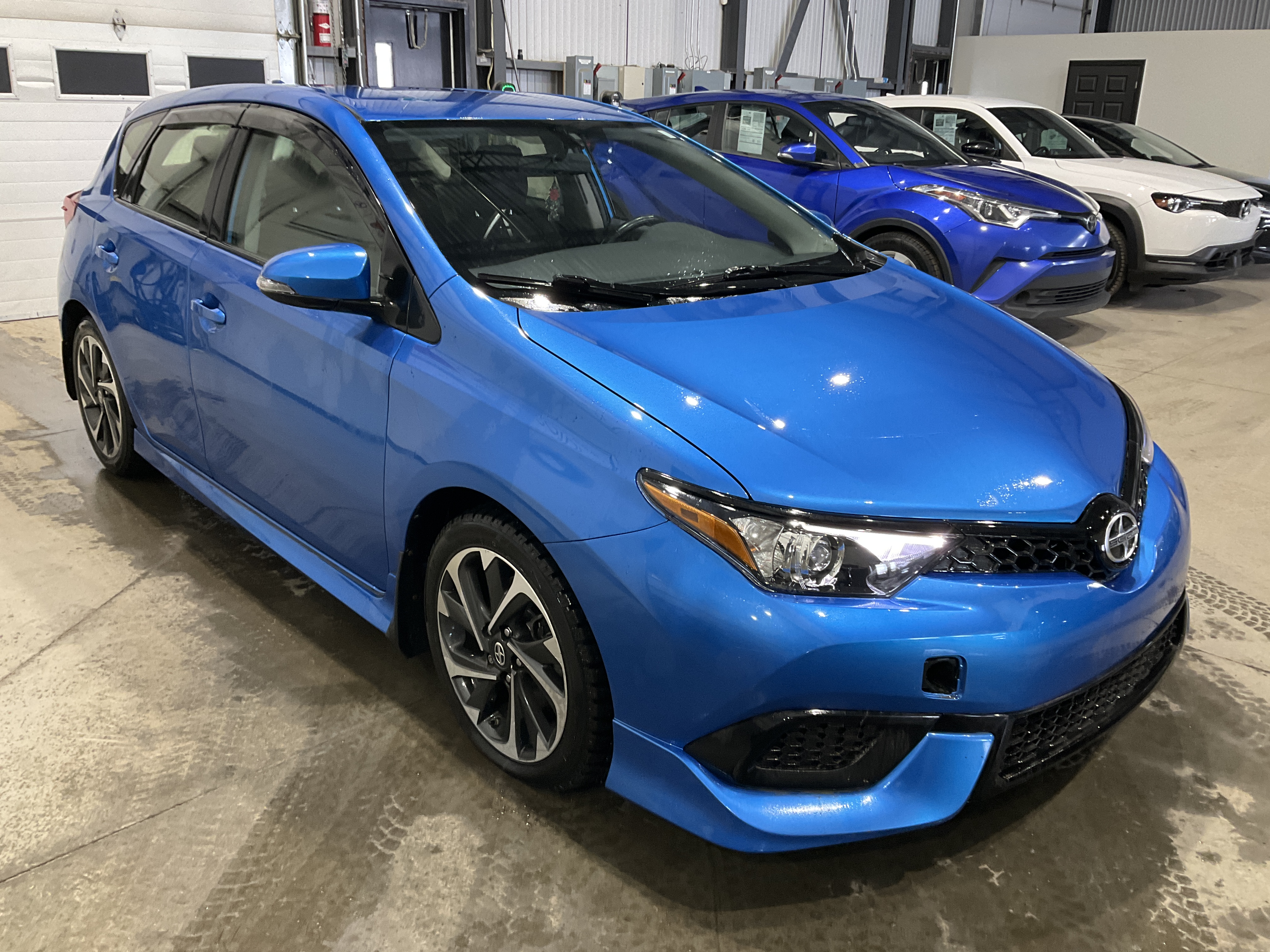 2016 Scion iM Hayon 4 portes