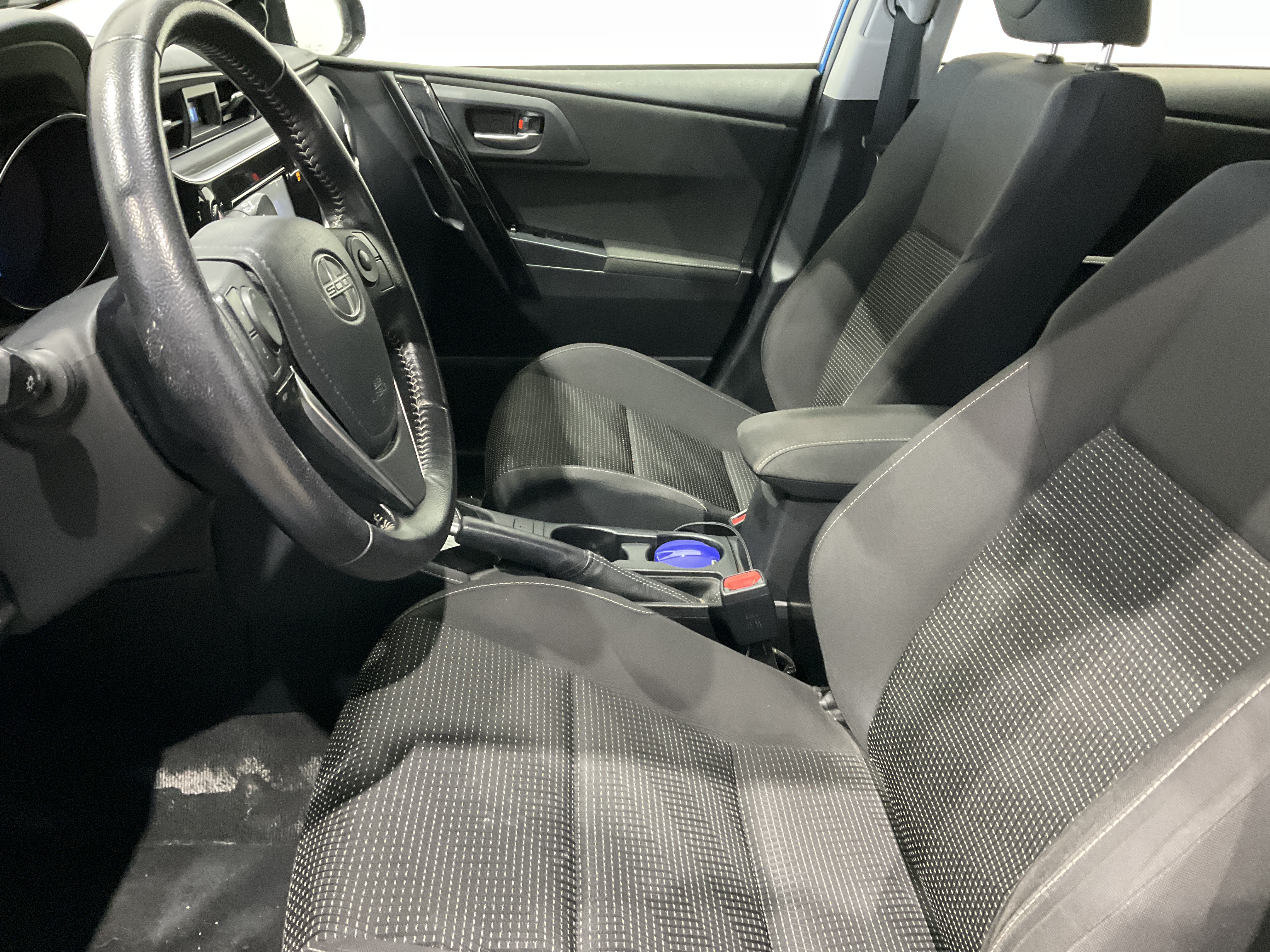 2016 Scion iM Hayon 4 portes