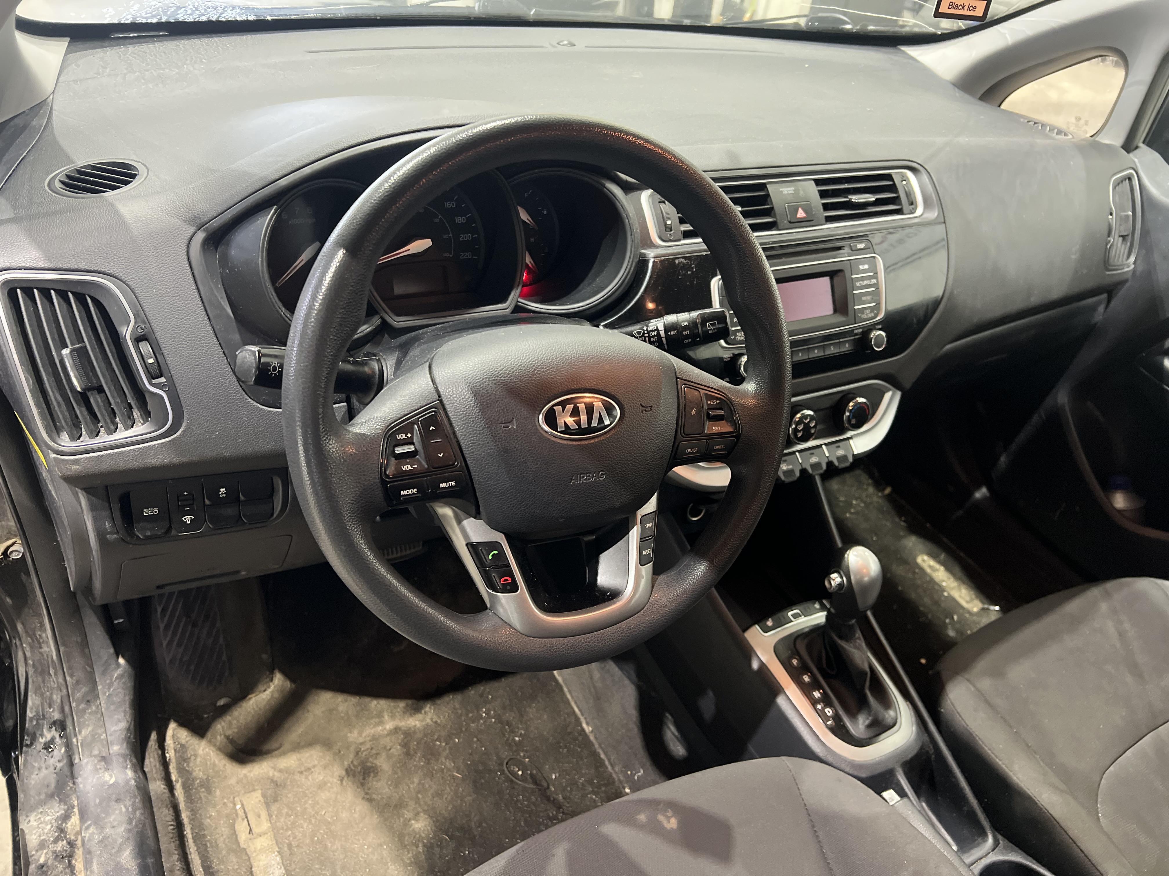 KIA RIO 2017 - 6