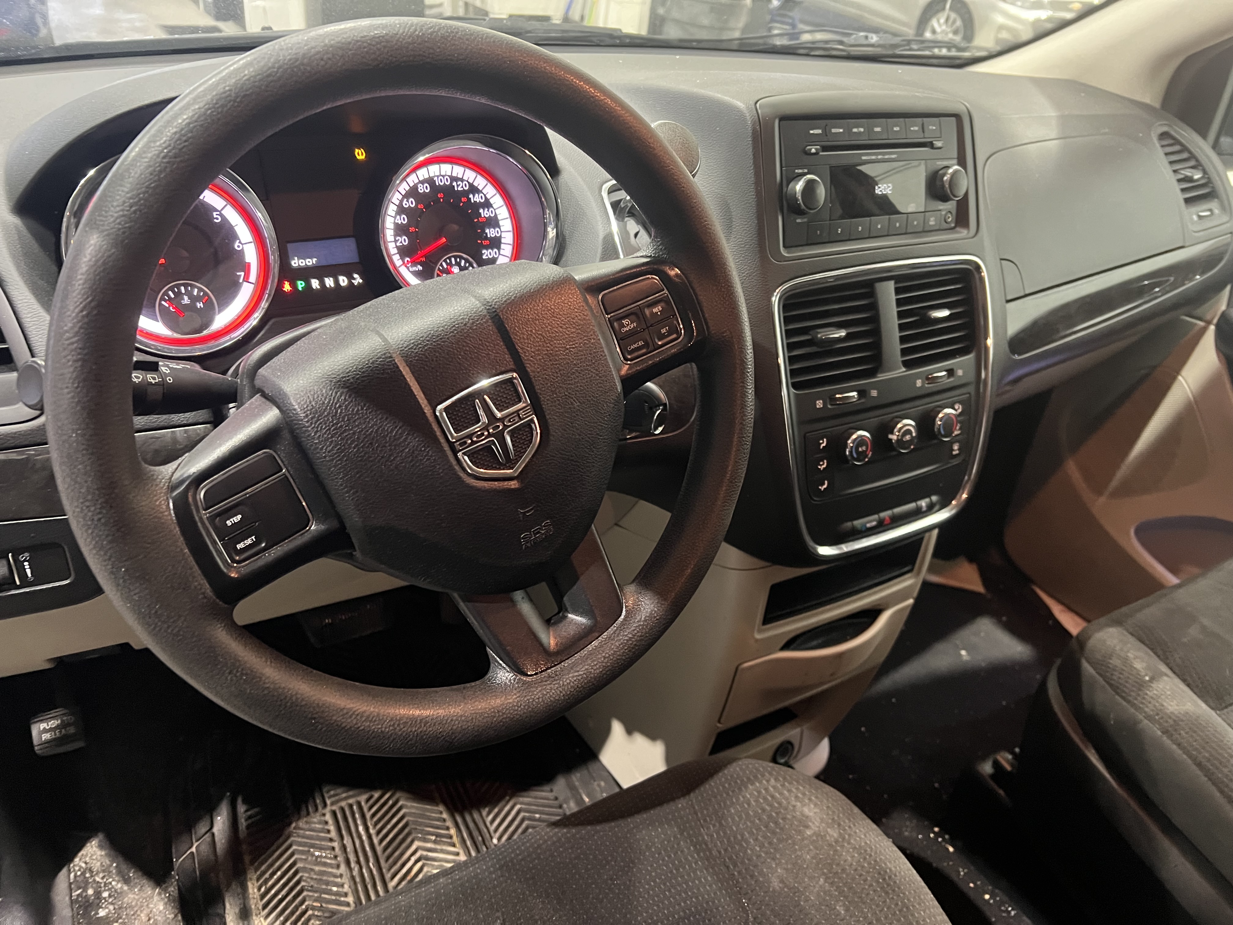 DODGE GRAND CARAVAN 2018 - 7