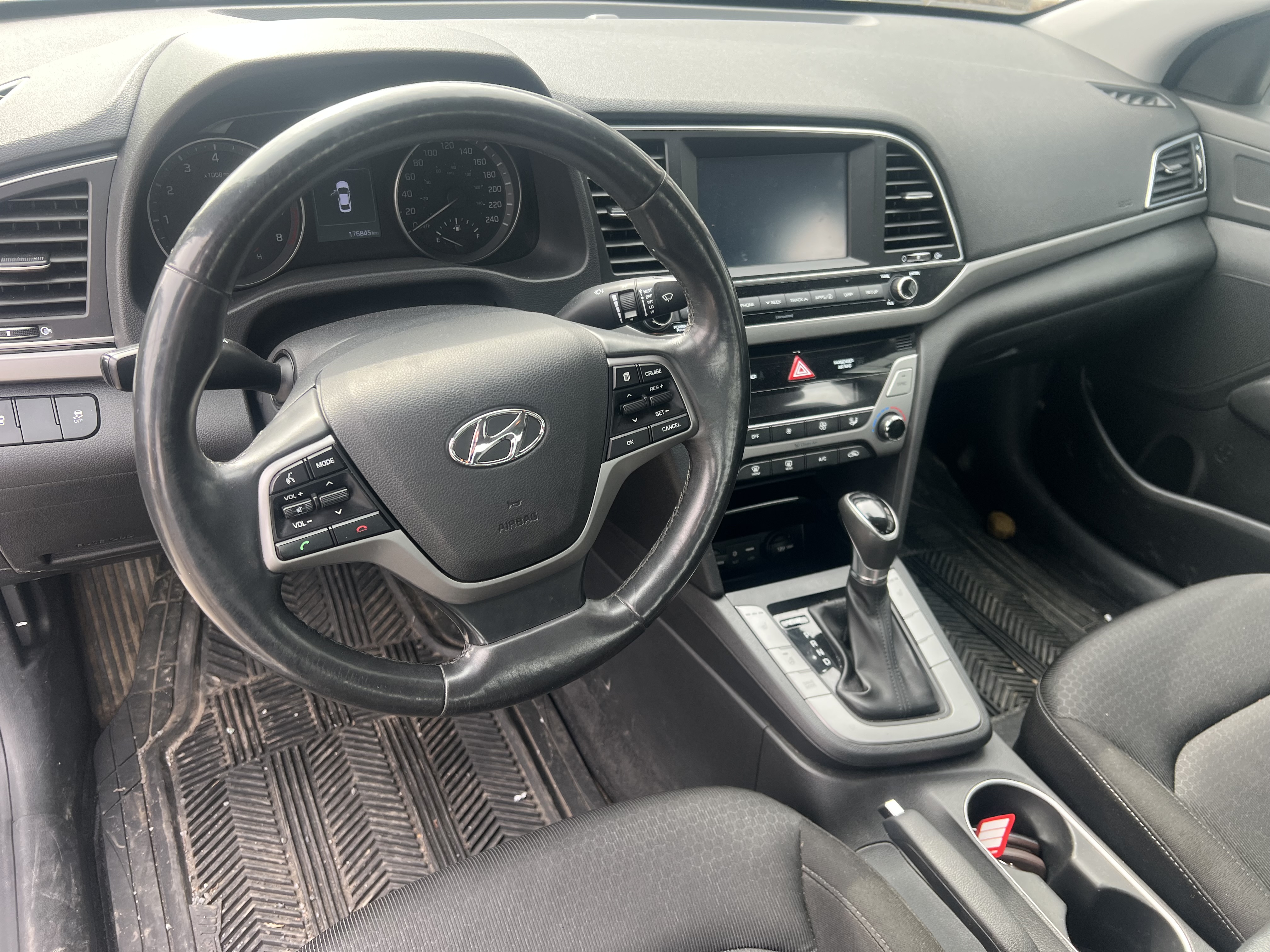 HYUNDAI ELANTRA 2017 - 7