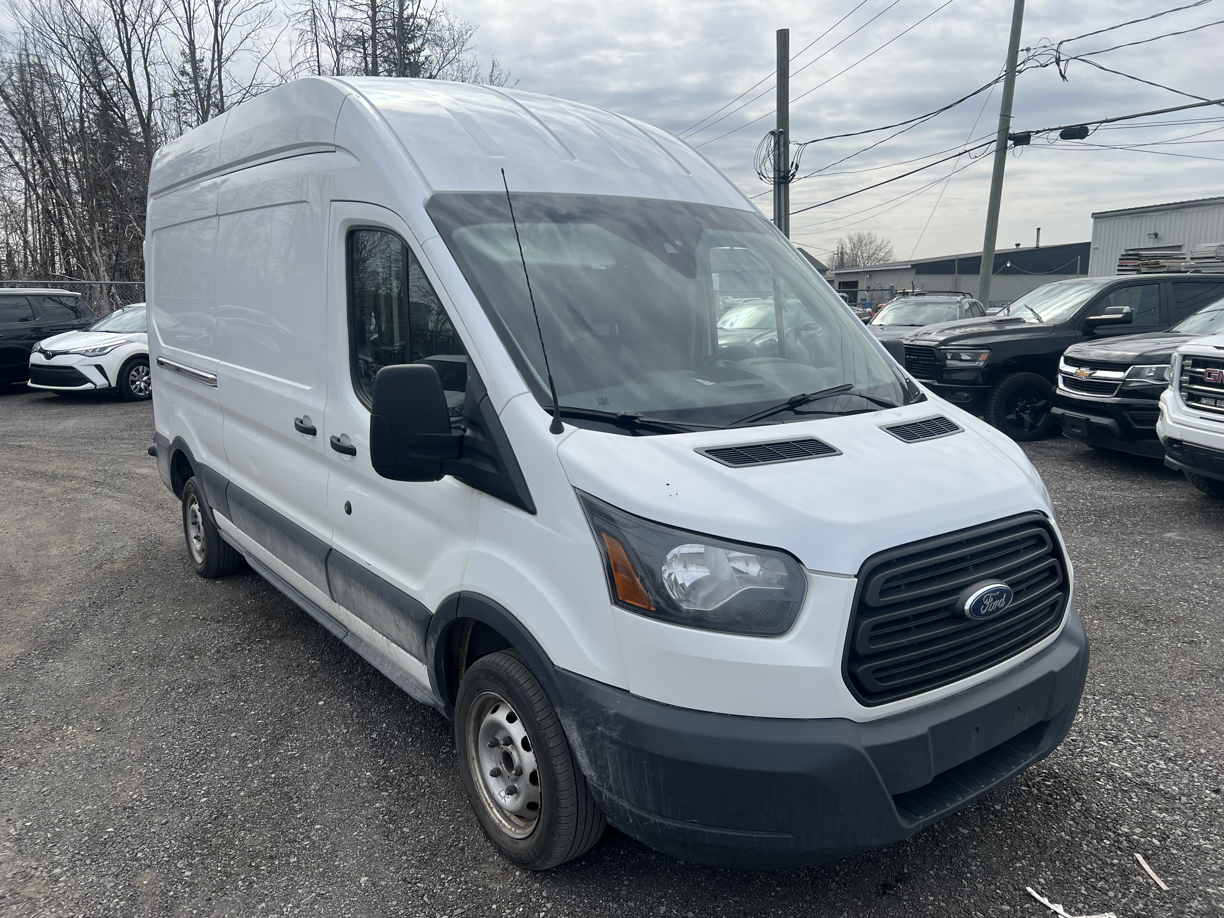 2017 Ford Transit Fourgon Utilitaire T-250 Toit Surélevé 148 Po Pnbv De 9 000 Lb Porte Coulissante Côté Passager