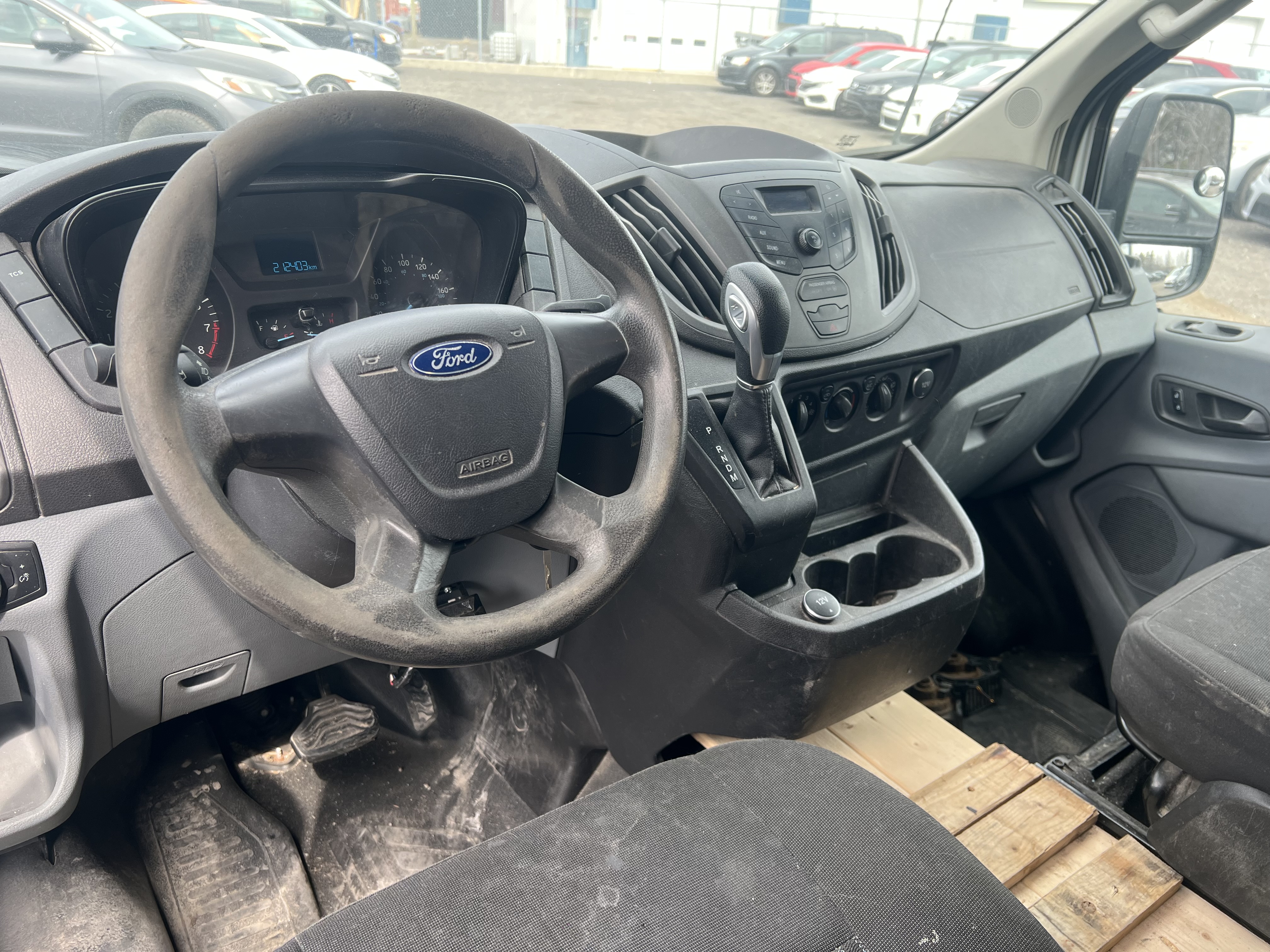 FORD TRANSIT FOURGON UTILITAIRE 2017 - 6