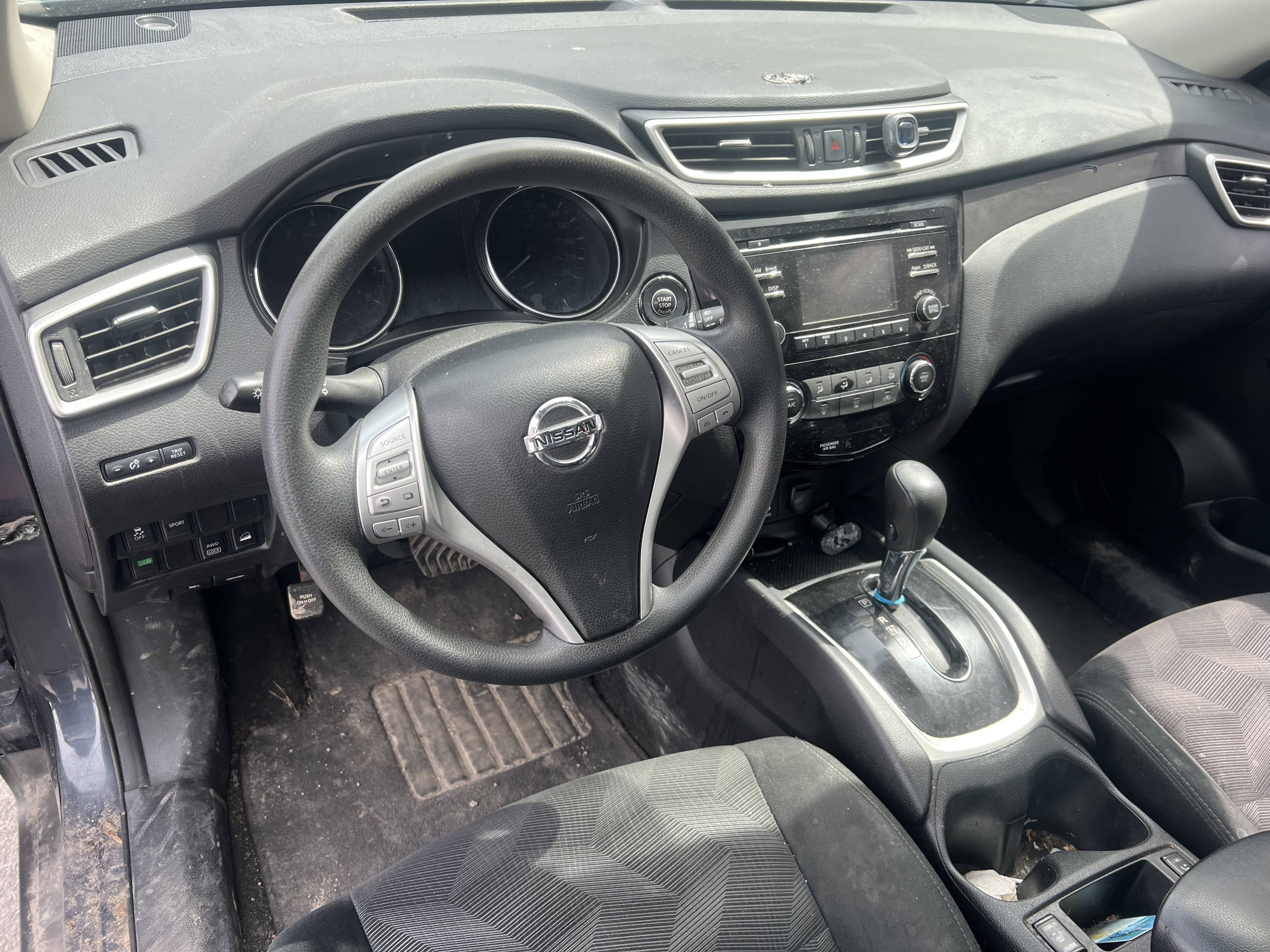 NISSAN ROGUE 2016 - 6