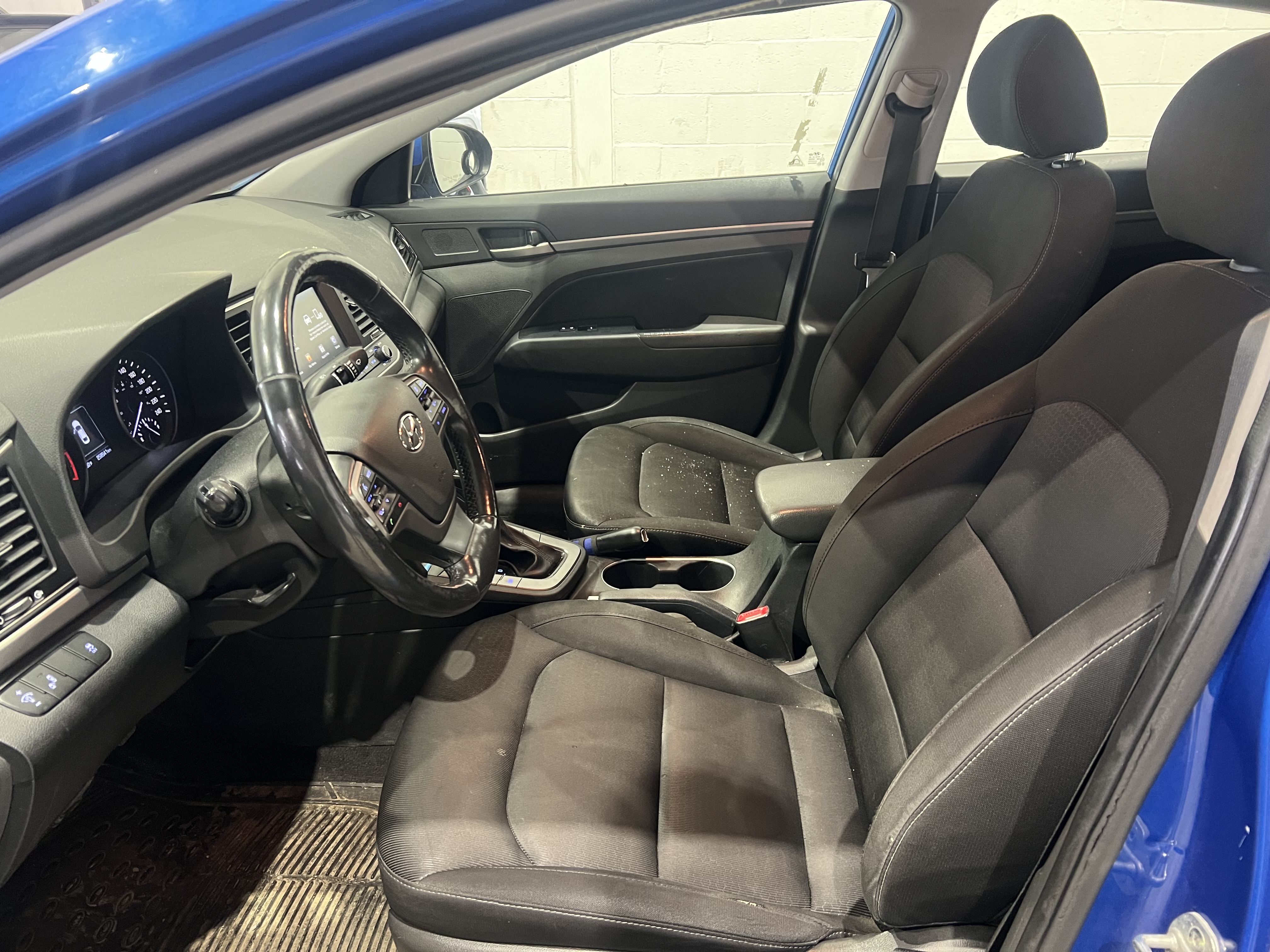 HYUNDAI ELANTRA 2018 - 6