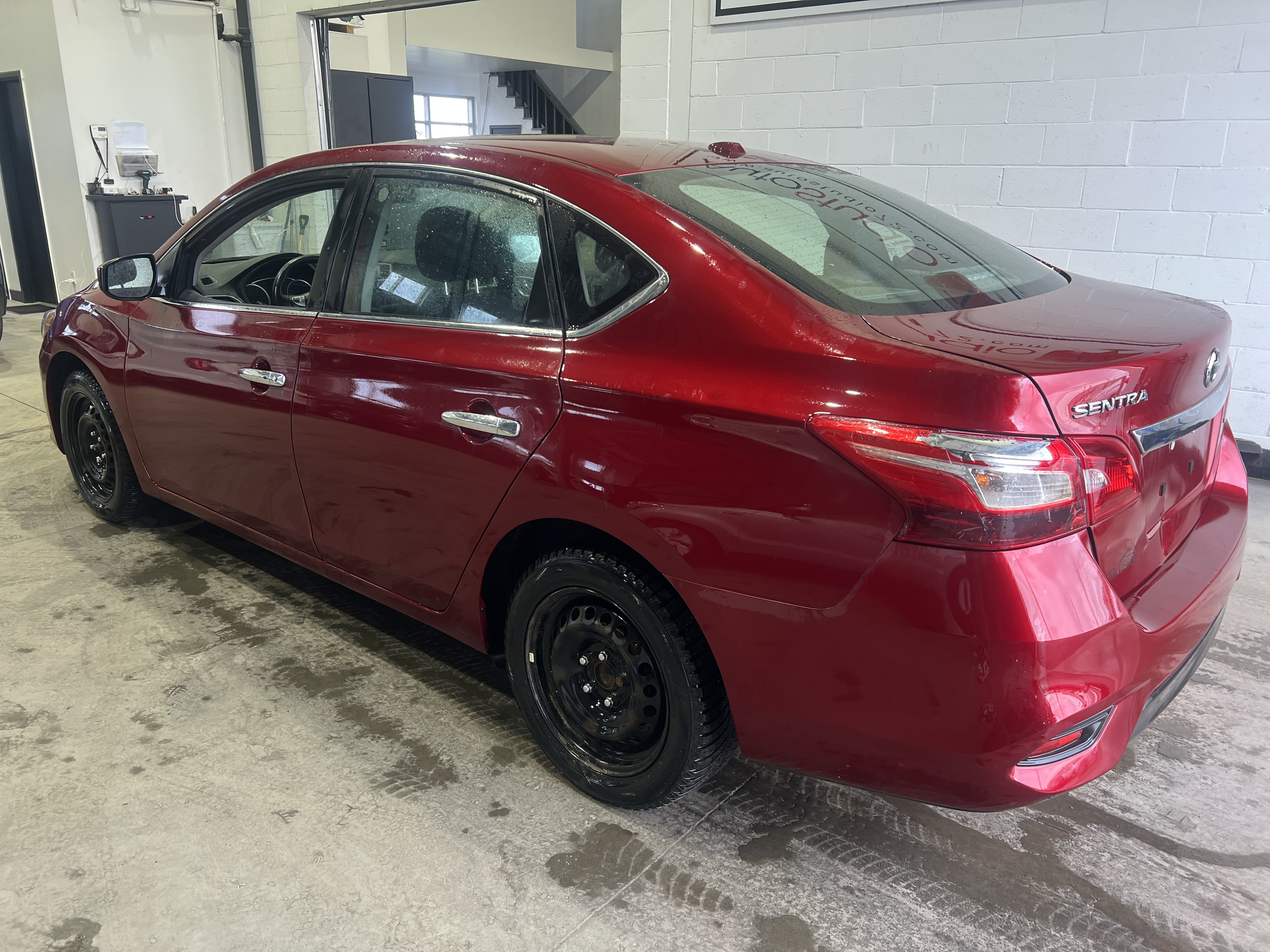 NISSAN SENTRA 2019 - 3