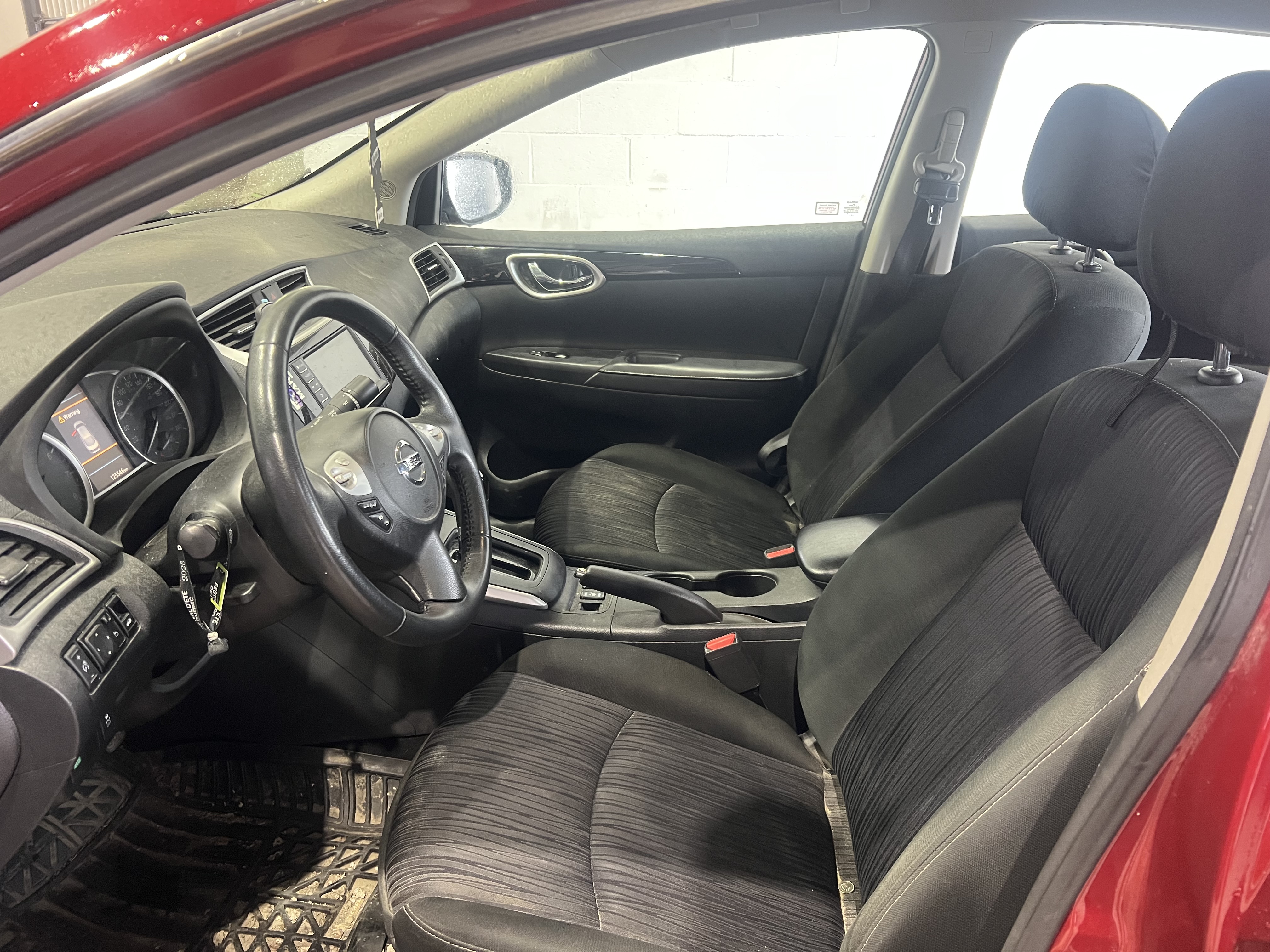 NISSAN SENTRA 2019 - 5