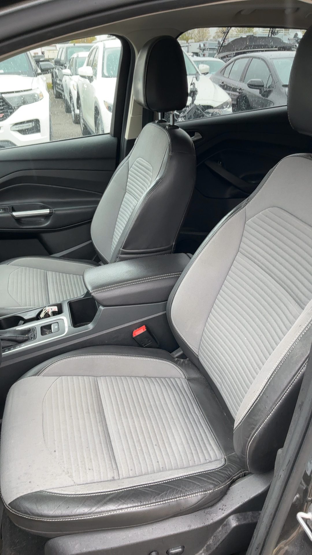 2017 Ford Escape Titane